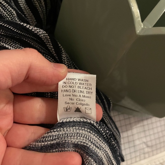 Embroidered top - Picture 5 of 6